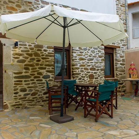 Holiday home To Petrino Holidays House Metagkitsi
