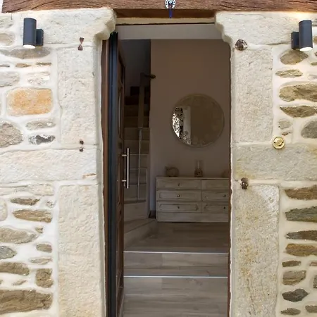 Holiday home To Petrino Holidays House Metagkitsi