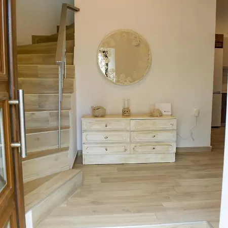 Holiday home To Petrino Holidays House Metagkitsi