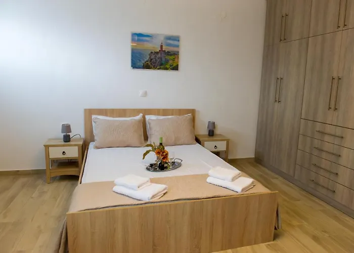 Дом отдыха To Petrino Holidays House Metagkitsi